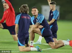 梅西迈阿密进球球迷反应